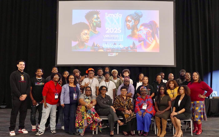 Umoja Sakhu students posing for photo